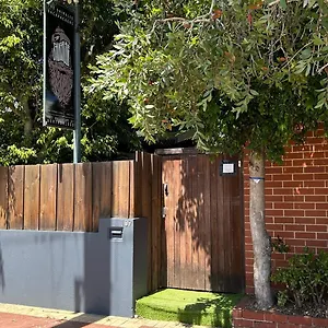Hostel Shiralee -note - Valid Passport Required To Check In, Perth