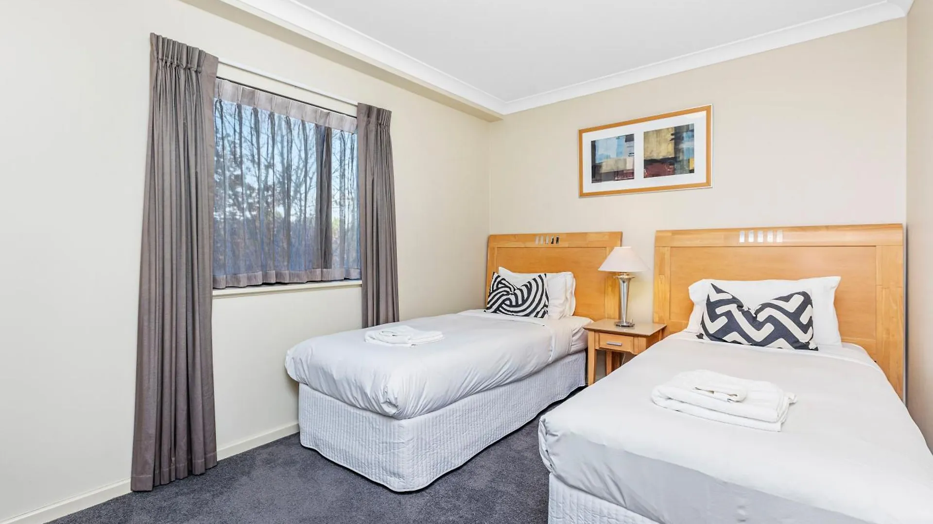 Executive Apartment, Parking, Pool In Perth Australia