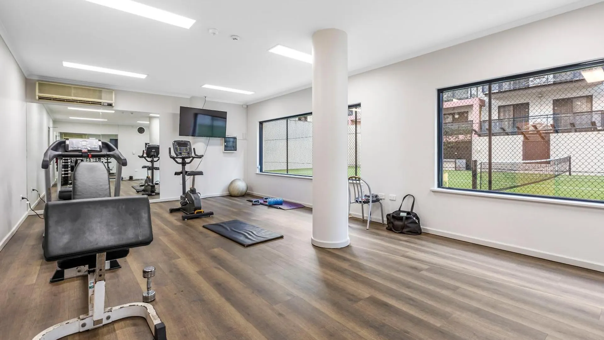 Executive Apartment, Parking, Pool In Perth